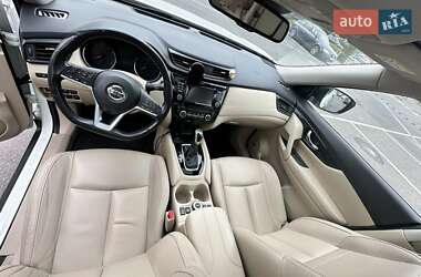 Внедорожник / Кроссовер Nissan X-Trail 2021 в 