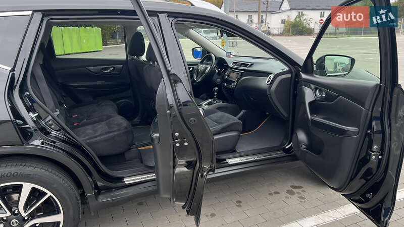 Позашляховик / Кросовер Nissan X-Trail 2016 в Умані фото 32 Позашляховик / Кросовер Nissan X-Trail 2016 в Умані