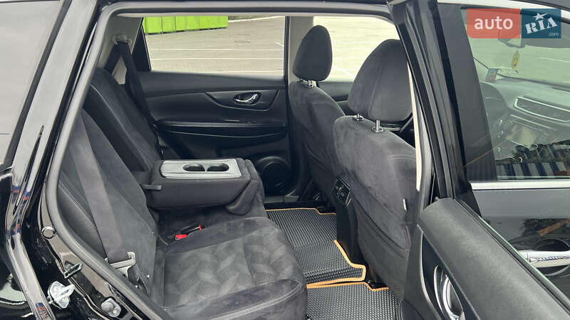 Позашляховик / Кросовер Nissan X-Trail 2016 в Умані фото 37 Позашляховик / Кросовер Nissan X-Trail 2016 в Умані