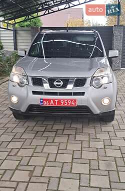 Внедорожник / Кроссовер Nissan X-Trail 2012 в 