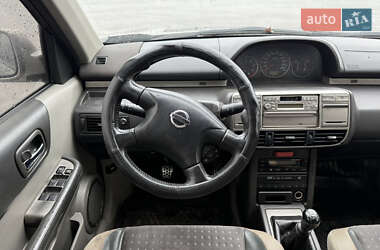 Позашляховик / Кросовер Nissan X-Trail 2003 в 