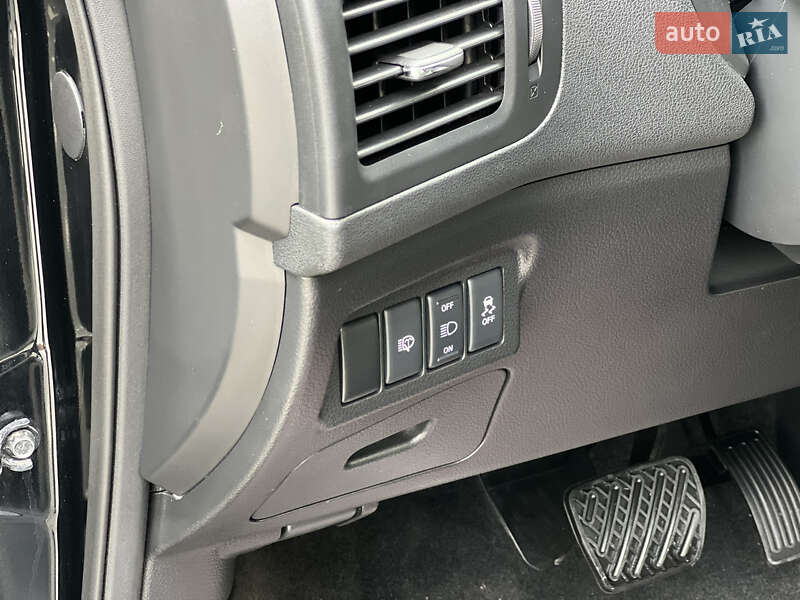 Позашляховик / Кросовер Nissan X-Trail 2012 в Ужгороді