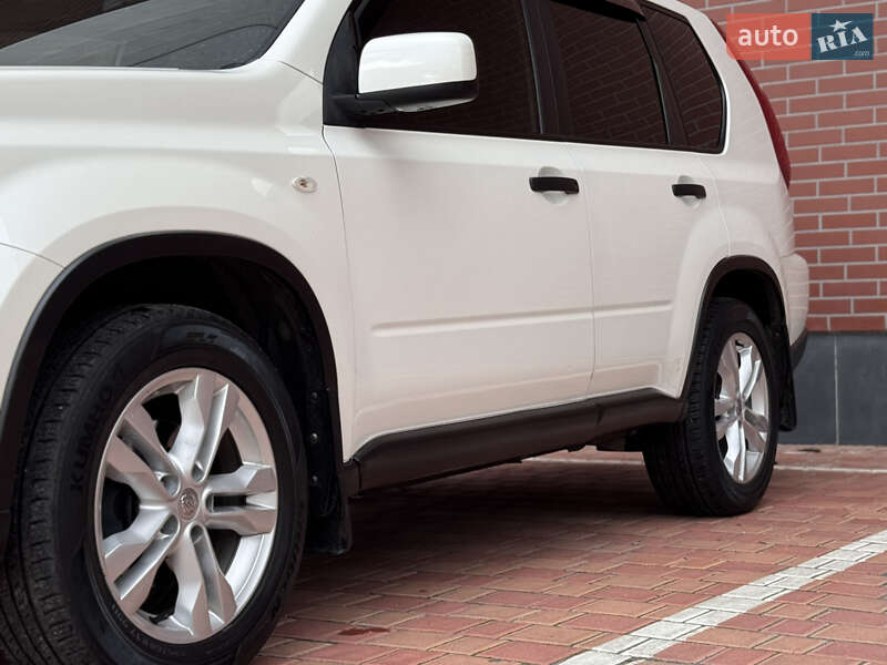Позашляховик / Кросовер Nissan X-Trail 2011 в Одесі