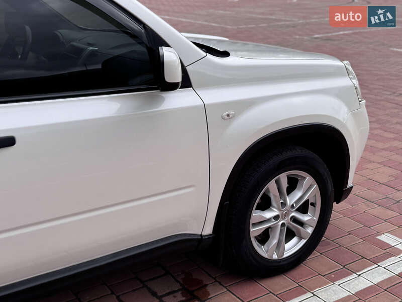 Позашляховик / Кросовер Nissan X-Trail 2011 в Одесі