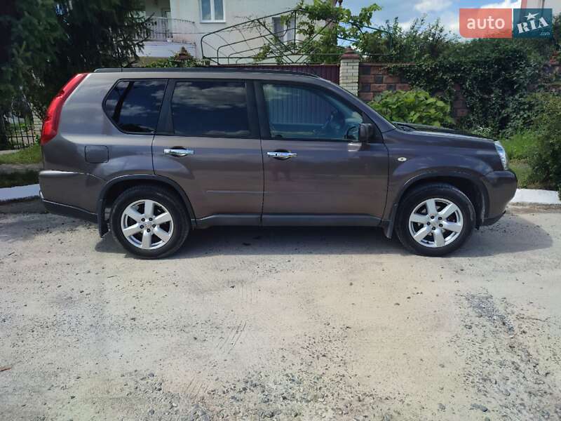 Внедорожник / Кроссовер Nissan X-Trail 2007 в Вараше фото 6 Внедорожник / Кроссовер Nissan X-Trail 2007 в Вараше