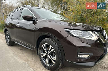 Внедорожник / Кроссовер Nissan X-Trail 2017 в 