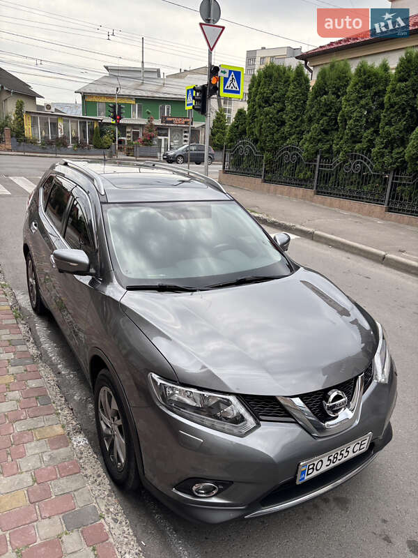 Позашляховик / Кросовер Nissan X-Trail 2016 в Тернополі фото Позашляховик / Кросовер Nissan X-Trail 2016 в Тернополі