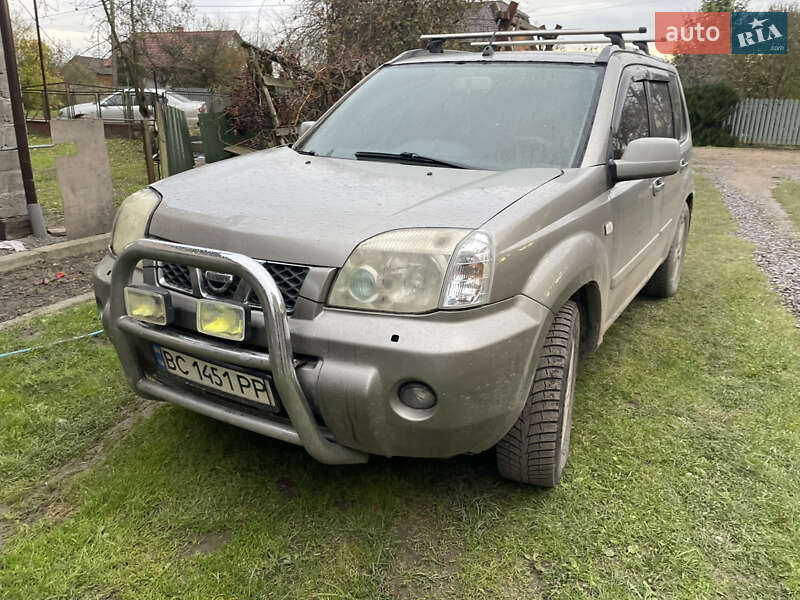 Nissan X-Trail 2004