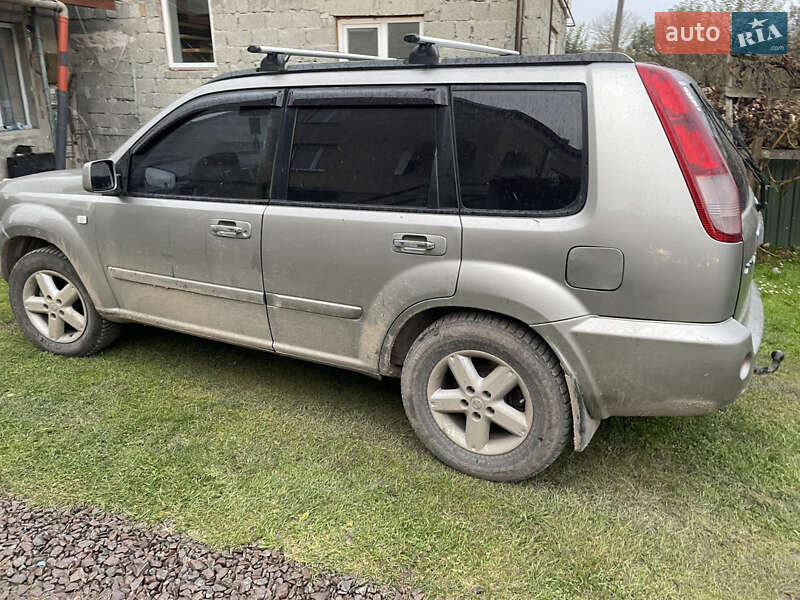 Внедорожник / Кроссовер Nissan X-Trail 2004 в Самборе фото 2 Внедорожник / Кроссовер Nissan X-Trail 2004 в Самборе
