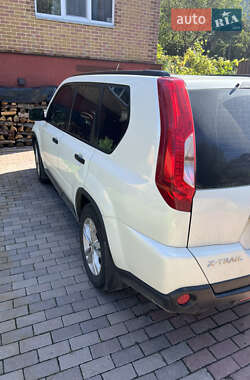 Внедорожник / Кроссовер Nissan X-Trail 2011 в 