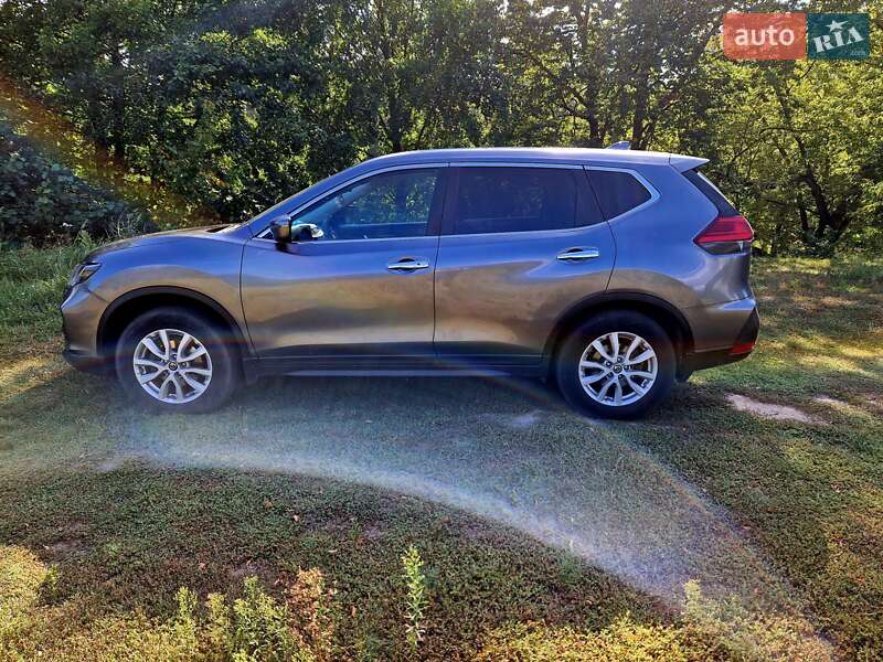 Внедорожник / Кроссовер Nissan X-Trail 2018 в Сумах