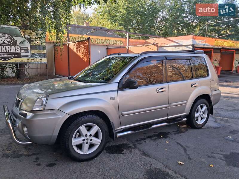 Внедорожник / Кроссовер Nissan X-Trail 2004 в Черкассах