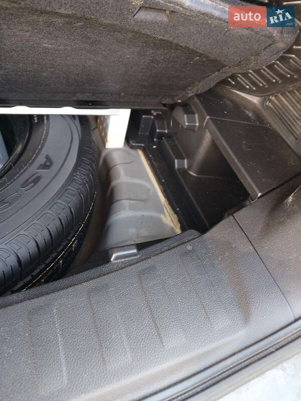 Позашляховик / Кросовер Nissan X-Trail 2014 в Дніпрі фото 7 Позашляховик / Кросовер Nissan X-Trail 2014 в Дніпрі