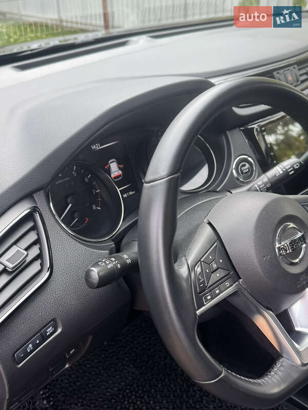 Внедорожник / Кроссовер Nissan X-Trail 2019 в Глухове