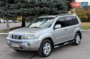 Внедорожник / Кроссовер Nissan X-Trail 2003 в  фото 5 Внедорожник / Кроссовер Nissan X-Trail 2003 в