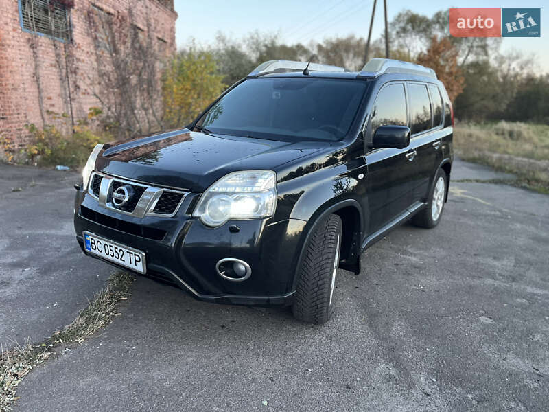 Внедорожник / Кроссовер Nissan X-Trail 2013 в Шептицькому