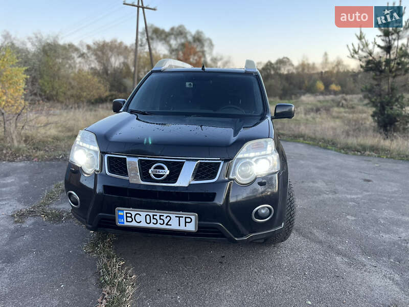 Внедорожник / Кроссовер Nissan X-Trail 2013 в Шептицькому