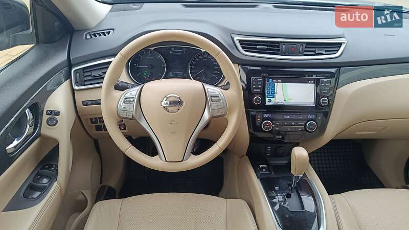 Позашляховик / Кросовер Nissan X-Trail 2015 в Києві