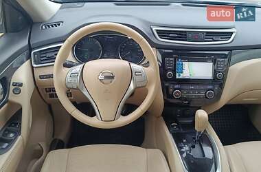 Внедорожник / Кроссовер Nissan X-Trail 2015 в 