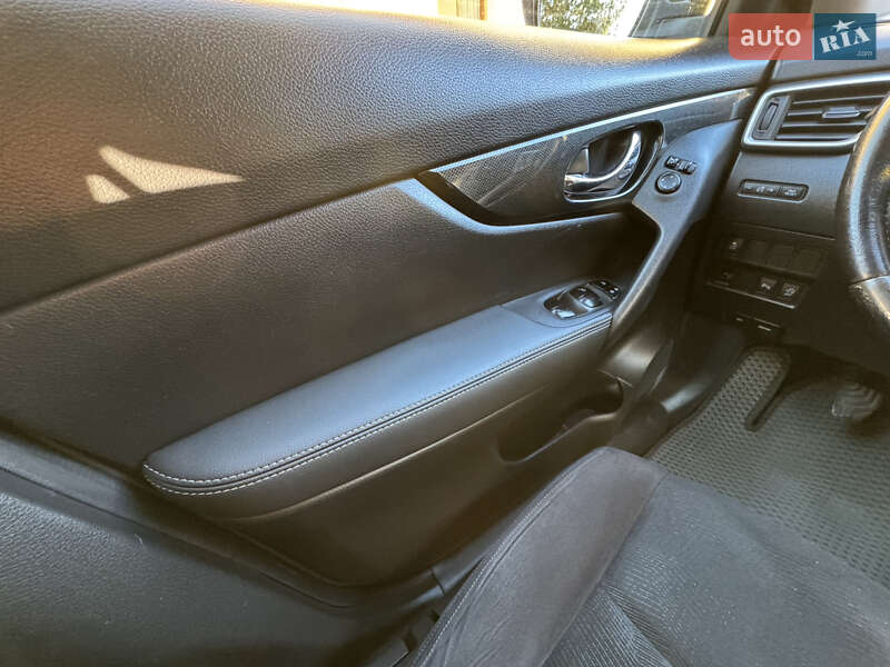 Внедорожник / Кроссовер Nissan X-Trail 2015 в Львове фото 15 Внедорожник / Кроссовер Nissan X-Trail 2015 в Львове