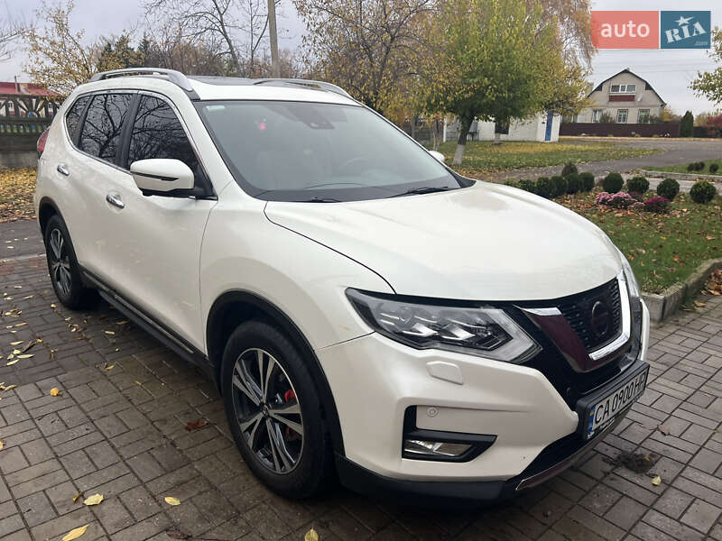 Внедорожник / Кроссовер Nissan X-Trail 2018 в Чернобае