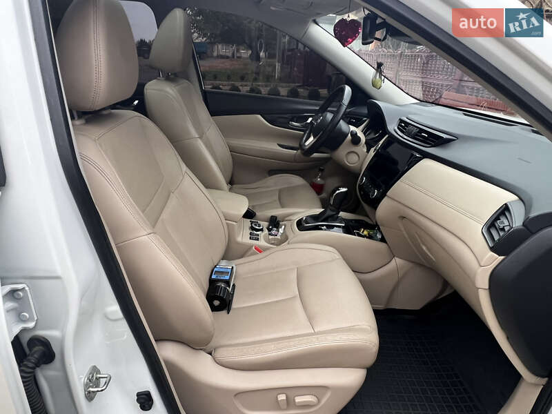 Внедорожник / Кроссовер Nissan X-Trail 2018 в Чернобае