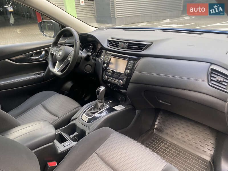 Внедорожник / Кроссовер Nissan X-Trail 2017 в Киеве