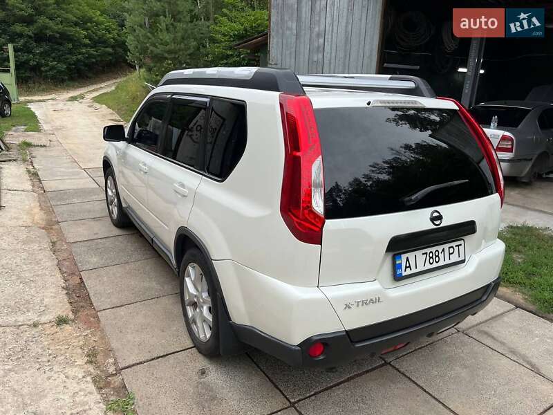 Внедорожник / Кроссовер Nissan X-Trail 2012 в Обухове