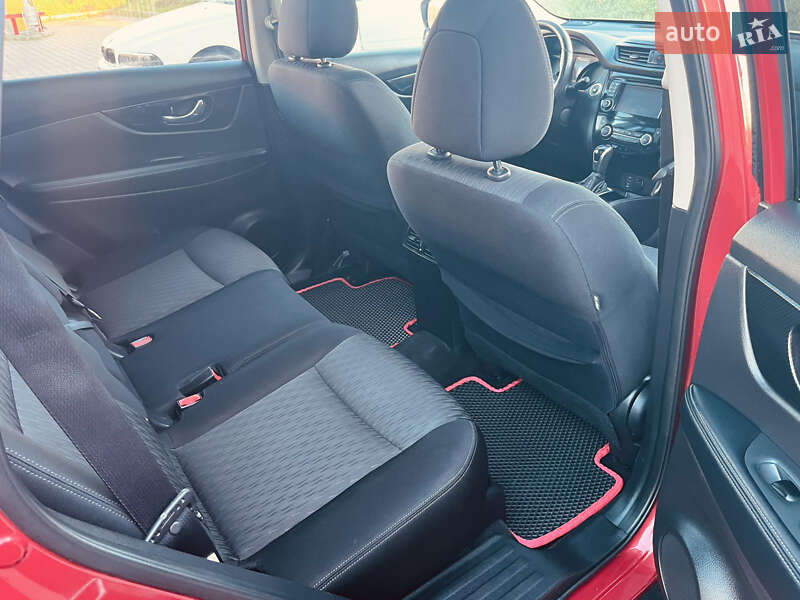 Внедорожник / Кроссовер Nissan X-Trail 2018 в Луцке фото 12 Внедорожник / Кроссовер Nissan X-Trail 2018 в Луцке