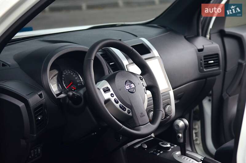 Внедорожник / Кроссовер Nissan X-Trail 2013 в Днепре