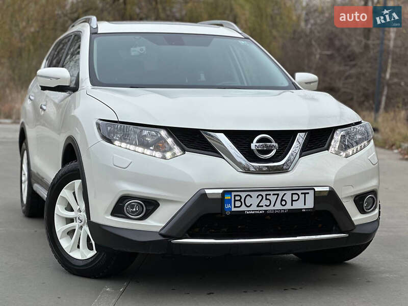 Внедорожник / Кроссовер Nissan X-Trail 2017 в Дрогобыче