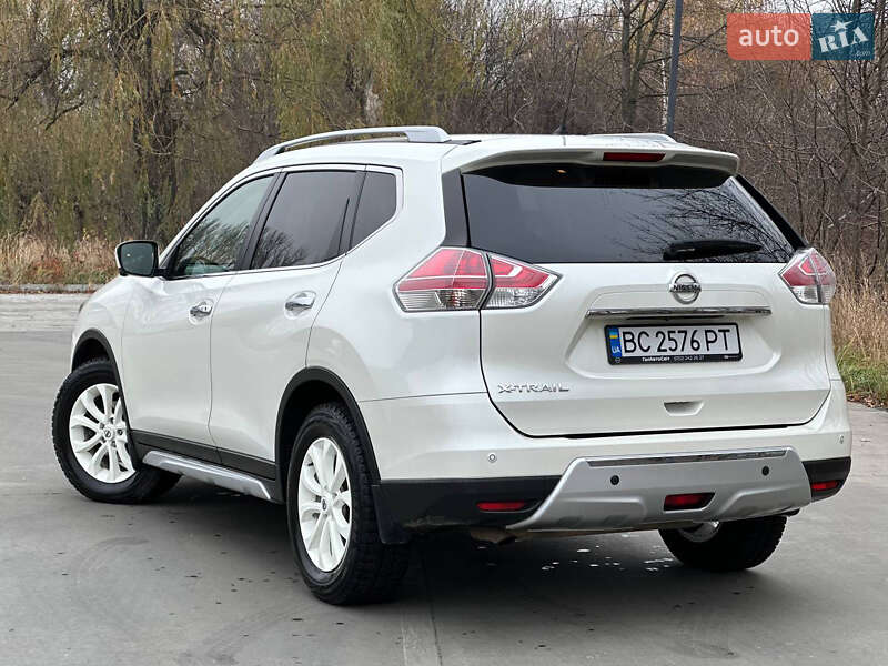 Внедорожник / Кроссовер Nissan X-Trail 2017 в Дрогобыче