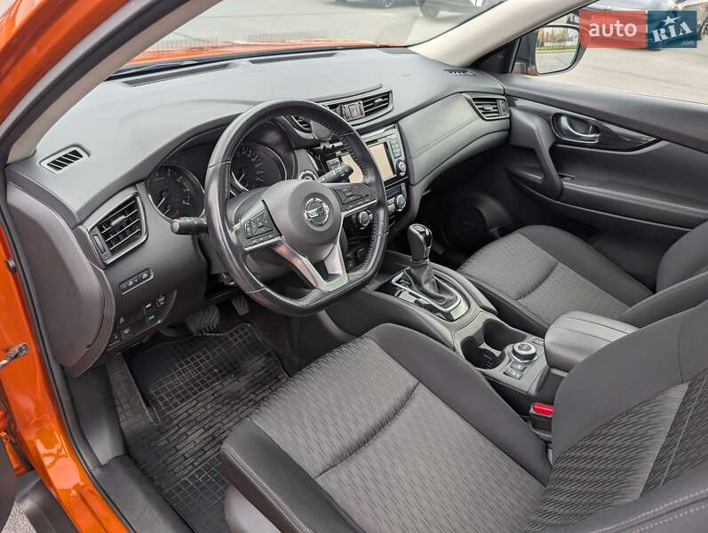 Внедорожник / Кроссовер Nissan X-Trail 2018 в Львове