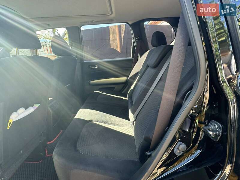 Позашляховик / Кросовер Nissan X-Trail 2014 в Чернігові