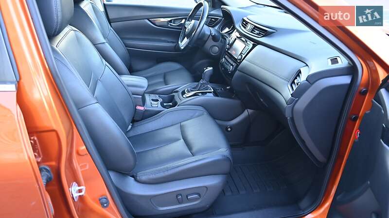 Внедорожник / Кроссовер Nissan X-Trail 2017 в Киеве