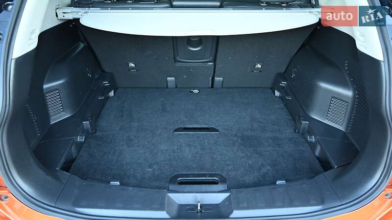 Внедорожник / Кроссовер Nissan X-Trail 2017 в Киеве