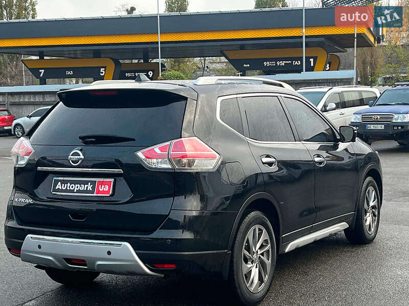 Внедорожник / Кроссовер Nissan X-Trail 2017 в Киеве