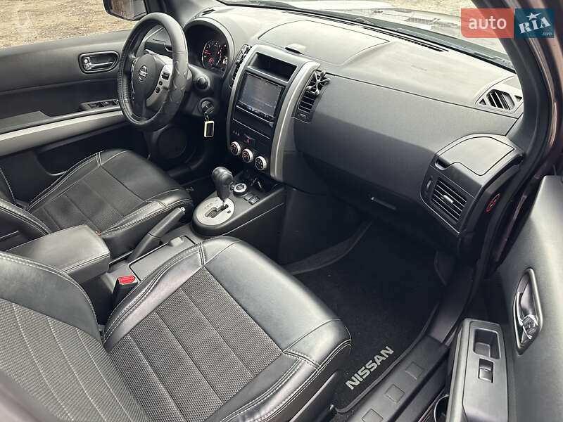 Позашляховик / Кросовер Nissan X-Trail 2012 в Києві