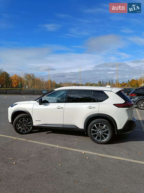 Внедорожник / Кроссовер Nissan X-Trail 2023 в Чернигове