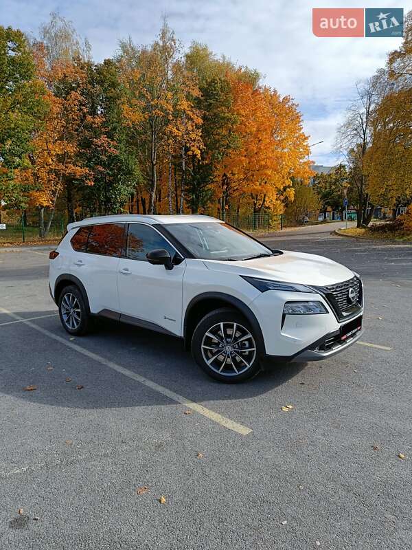 Внедорожник / Кроссовер Nissan X-Trail 2023 в Чернигове