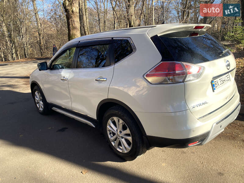 Внедорожник / Кроссовер Nissan X-Trail 2017 в Львове