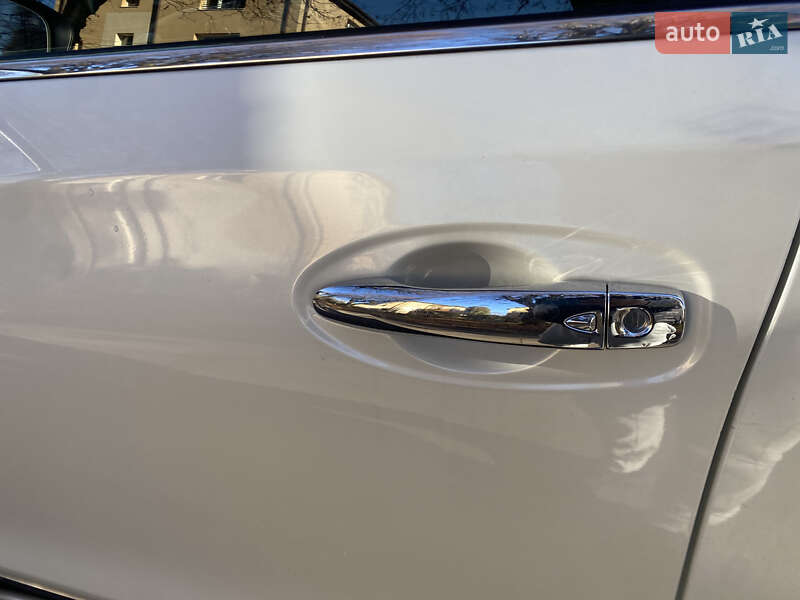 Внедорожник / Кроссовер Nissan X-Trail 2017 в Львове