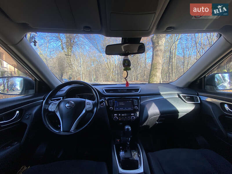 Внедорожник / Кроссовер Nissan X-Trail 2017 в Львове