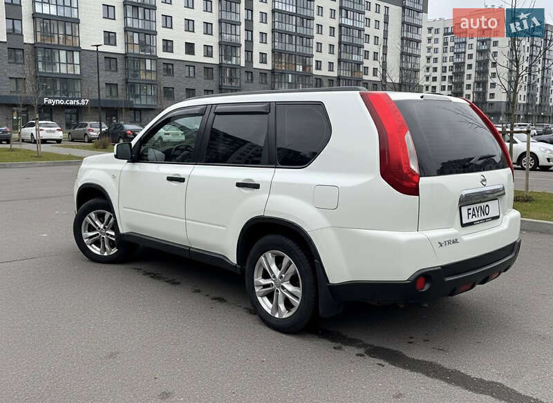 Внедорожник / Кроссовер Nissan X-Trail 2013 в Киеве