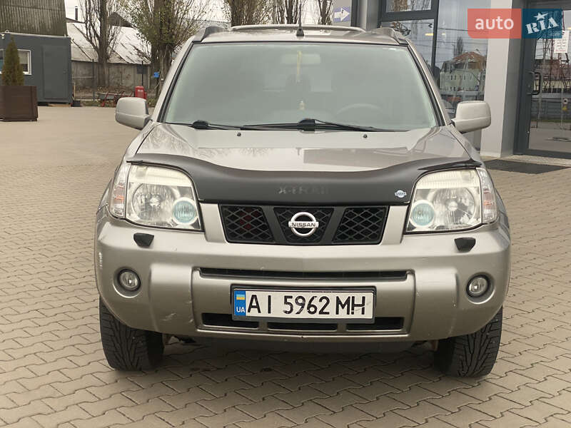 Внедорожник / Кроссовер Nissan X-Trail 2004 в Киеве