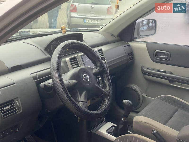 Внедорожник / Кроссовер Nissan X-Trail 2004 в Киеве
