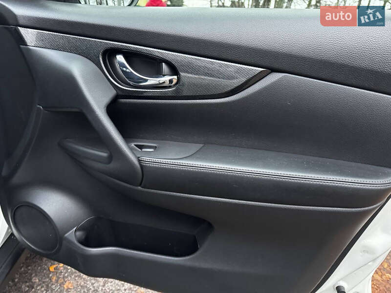 Внедорожник / Кроссовер Nissan X-Trail 2017 в Ахтырке