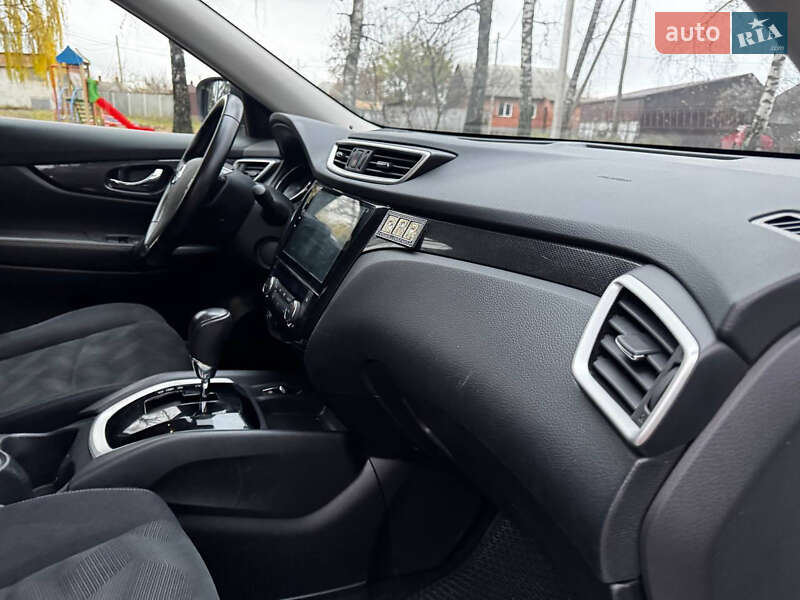 Внедорожник / Кроссовер Nissan X-Trail 2017 в Ахтырке