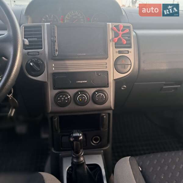 Позашляховик / Кросовер Nissan X-Trail 2006 в Могилів-Подільському
