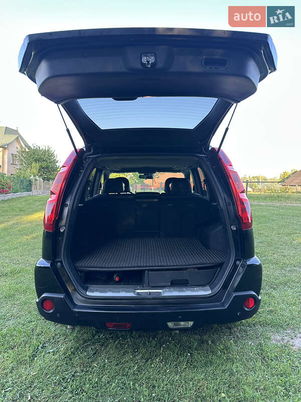 Внедорожник / Кроссовер Nissan X-Trail 2008 в Черновцах